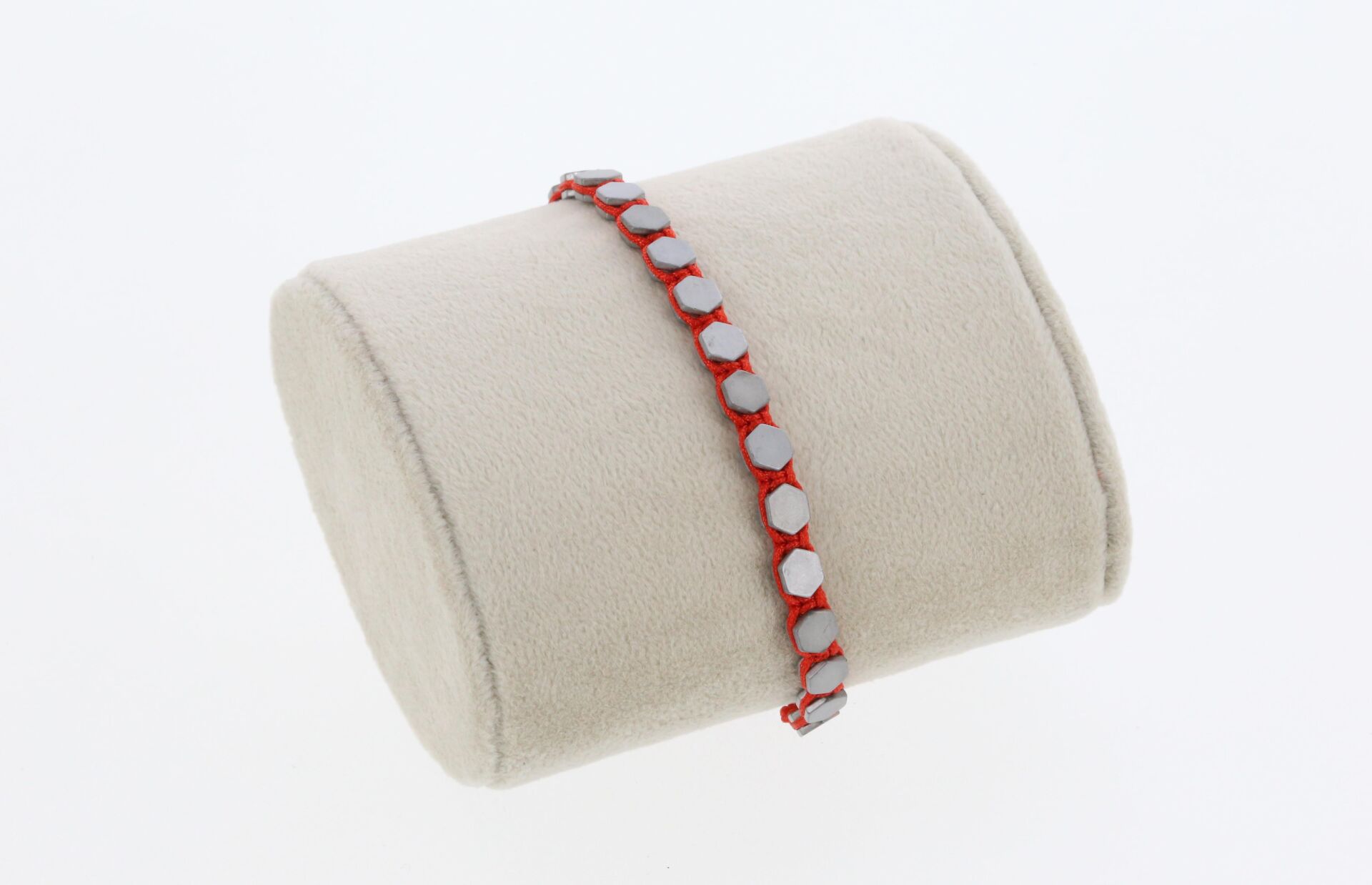 Osse Unisex Hematit Taşlı Makrome Bileklik